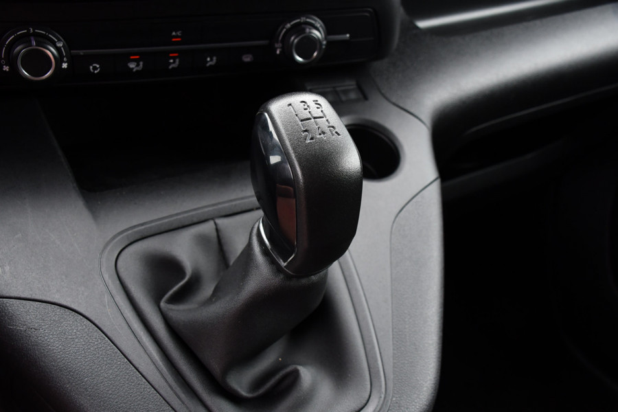 Opel Combo 1.5D L2H1 Edition Camera, Cruise, Carplay, 102pk, Trekhaak, Multimedia, Uniek!