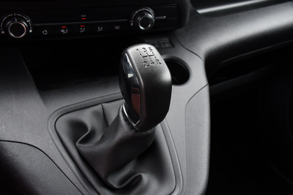 Opel Combo 1.5D L2H1 Edition Camera, Cruise, Carplay, 102pk, Trekhaak, Multimedia, Uniek!