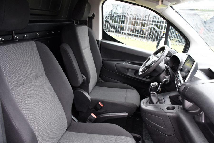 Opel Combo 1.5D L2H1 Edition Camera, Cruise, Carplay, 102pk, Trekhaak, Multimedia, Uniek!