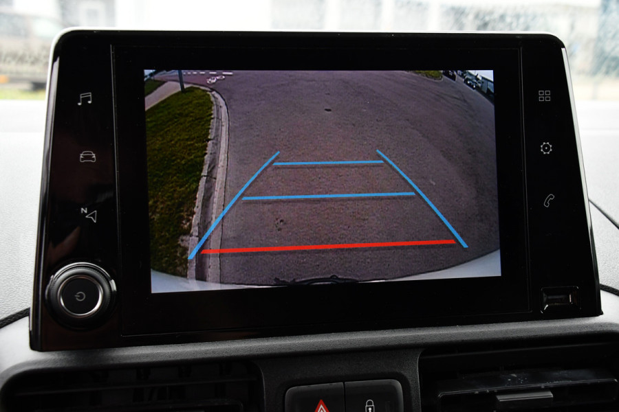 Opel Combo 1.5D L2H1 Edition Camera, Cruise, Carplay, 102pk, Trekhaak, Multimedia, Uniek!