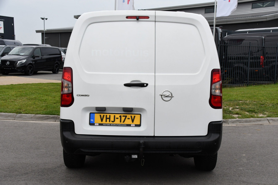 Opel Combo 1.5D L2H1 Edition Camera, Cruise, Carplay, 102pk, Trekhaak, Multimedia, Uniek!