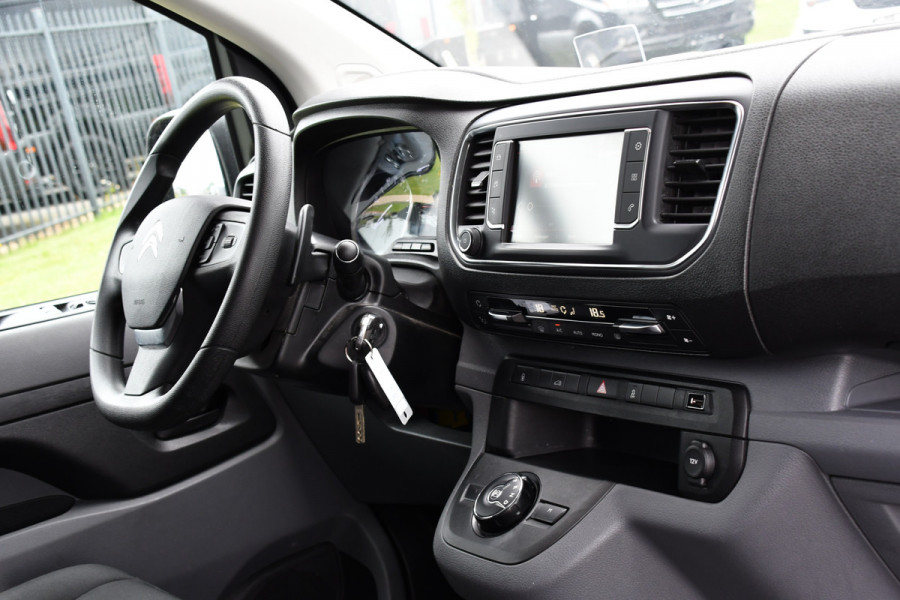 Citroën Jumpy 2.0 BlueHDI 180 DC Black Edition Adaptieve Cruise, Camera, Carplay, 177pk, Head-up, 2 x Schuifdeur, Clima, Multimedia, Automaat, Trekhaak, Uniek!