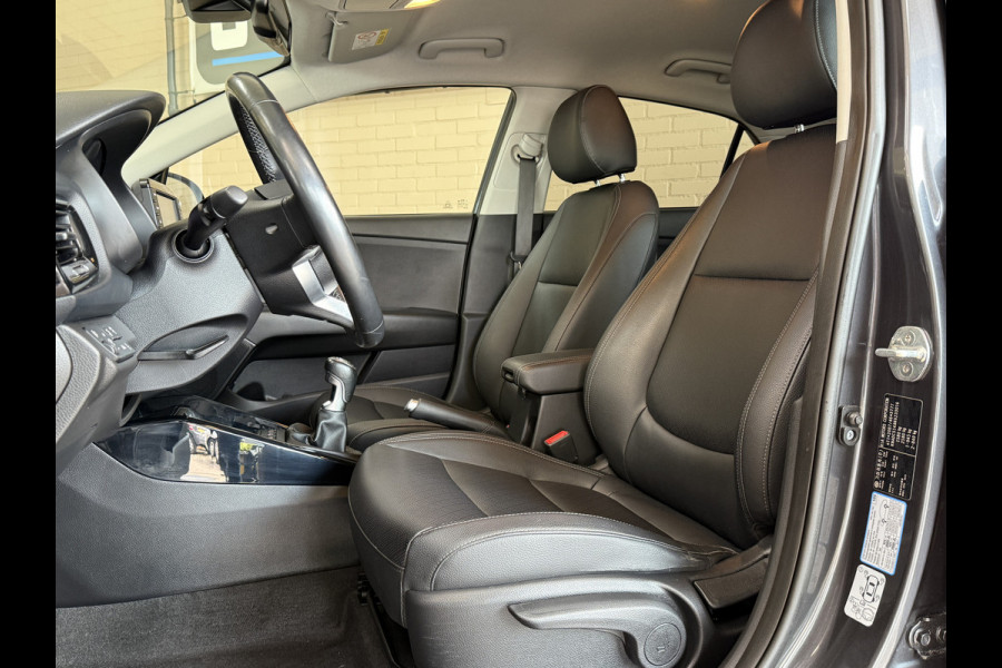 Kia Rio 1.4 100pk Executive Line | Navigatie | Leder | Camera | Stuur & Stoelverwarming | 100 % onderhouden!