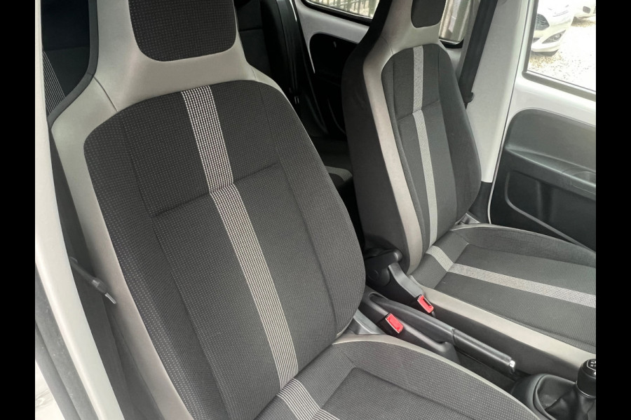 Volkswagen up! 1.0 BMT high up! clima/camera/cruise NL-NAP