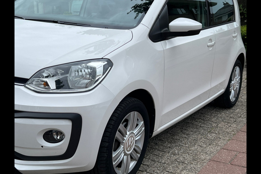 Volkswagen up! 1.0 BMT high up! clima/camera/cruise NL-NAP