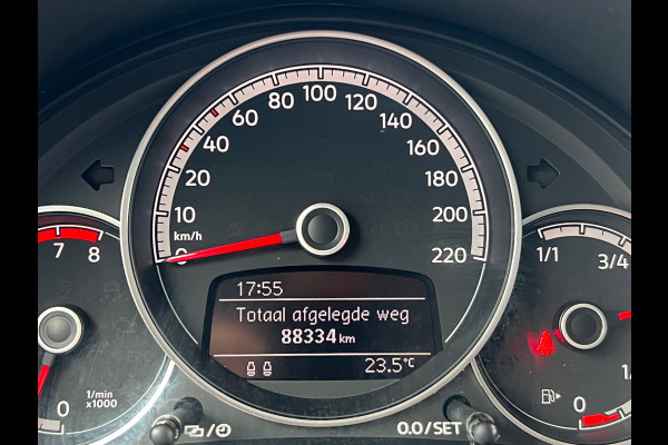 Volkswagen up! 1.0 BMT high up! clima/camera/cruise NL-NAP