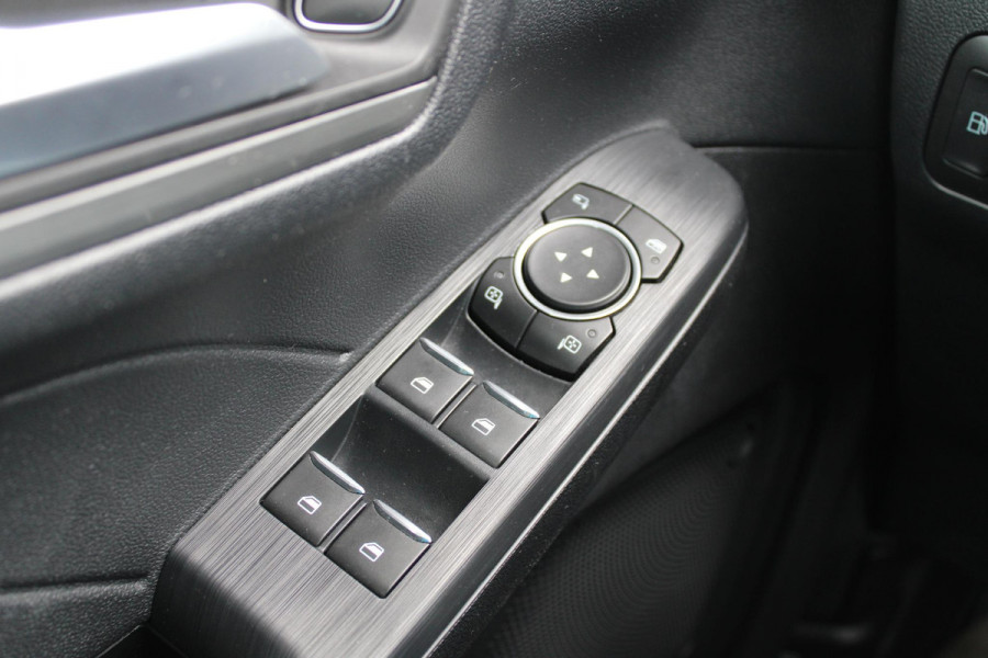 Ford Kuga 2.5 PHEV Titanium | Panoramadak | Adaptive cruise control | Winter Pack | Dodehoeksensoren | Camera | 1.500 kg trekgewicht