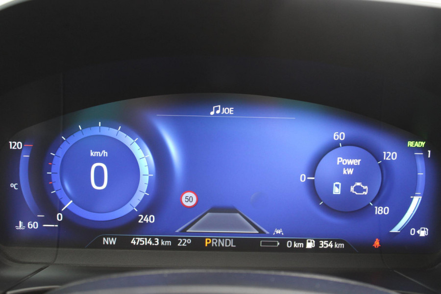 Ford Kuga 2.5 PHEV Titanium | Panoramadak | Adaptive cruise control | Winter Pack | Dodehoeksensoren | Camera | 1.500 kg trekgewicht