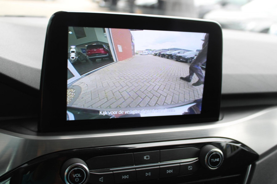Ford Kuga 2.5 PHEV Titanium | Panoramadak | Adaptive cruise control | Winter Pack | Dodehoeksensoren | Camera | 1.500 kg trekgewicht