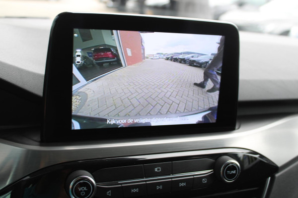 Ford Kuga 2.5 PHEV Titanium | Panoramadak | Adaptive cruise control | Winter Pack | Dodehoeksensoren | Camera | 1.500 kg trekgewicht