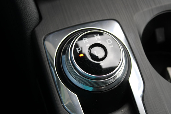 Ford Kuga 2.5 PHEV Titanium | Panoramadak | Adaptive cruise control | Winter Pack | Dodehoeksensoren | Camera | 1.500 kg trekgewicht