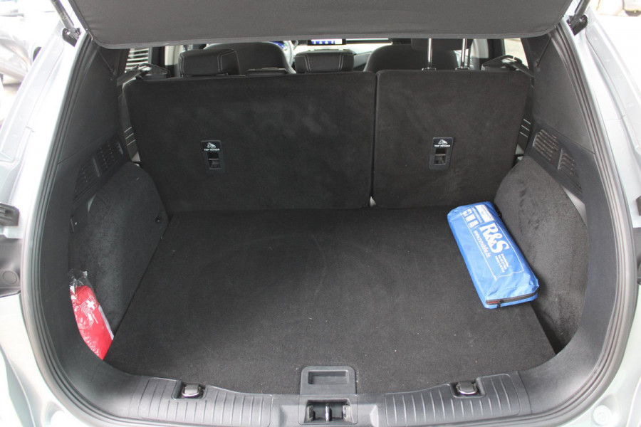 Ford Kuga 2.5 PHEV Titanium | Panoramadak | Adaptive cruise control | Winter Pack | Dodehoeksensoren | Camera | 1.500 kg trekgewicht