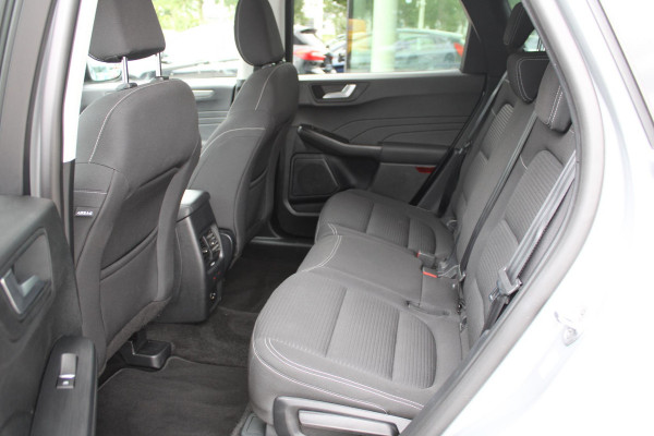 Ford Kuga 2.5 PHEV Titanium | Panoramadak | Adaptive cruise control | Winter Pack | Dodehoeksensoren | Camera | 1.500 kg trekgewicht