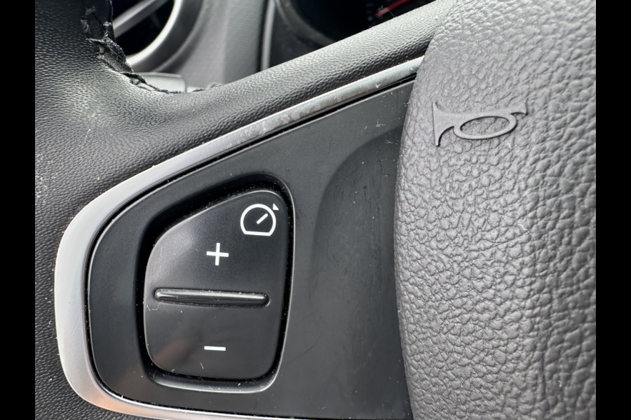 Renault Clio 0.9 TCe Limited 2018 NAVI CR CONTROL PDC ELEK PAKKET SPORTVELGEN