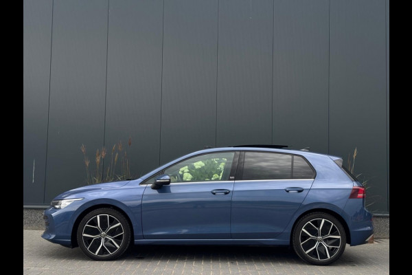 Volkswagen Golf 1.5 eTSI 50 Edt. FULL PANO NAVI CAMERA CLIMATE MASSAGE