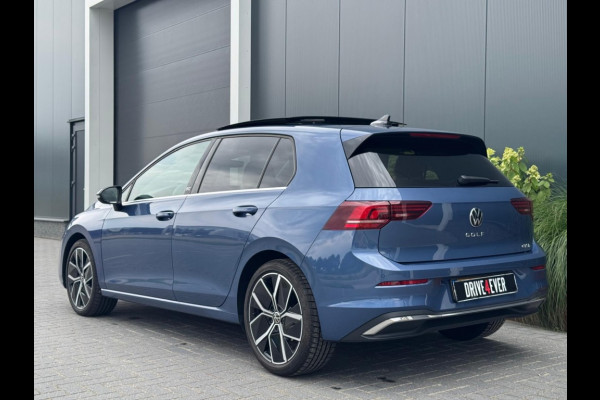 Volkswagen Golf 1.5 eTSI 50 Edt. FULL PANO NAVI CAMERA CLIMATE MASSAGE