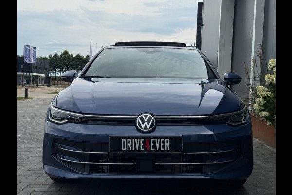 Volkswagen Golf 1.5 eTSI 50 Edt. FULL PANO NAVI CAMERA CLIMATE MASSAGE