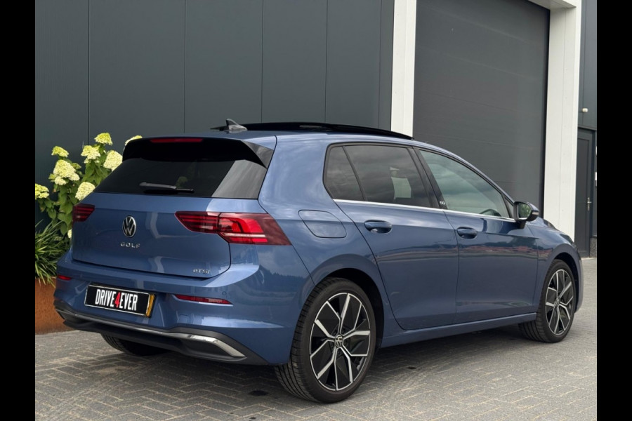 Volkswagen Golf 1.5 eTSI 50 Edt. FULL PANO NAVI CAMERA CLIMATE MASSAGE
