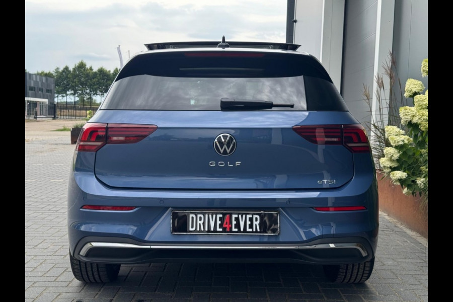 Volkswagen Golf 1.5 eTSI 50 Edt. FULL PANO NAVI CAMERA CLIMATE MASSAGE