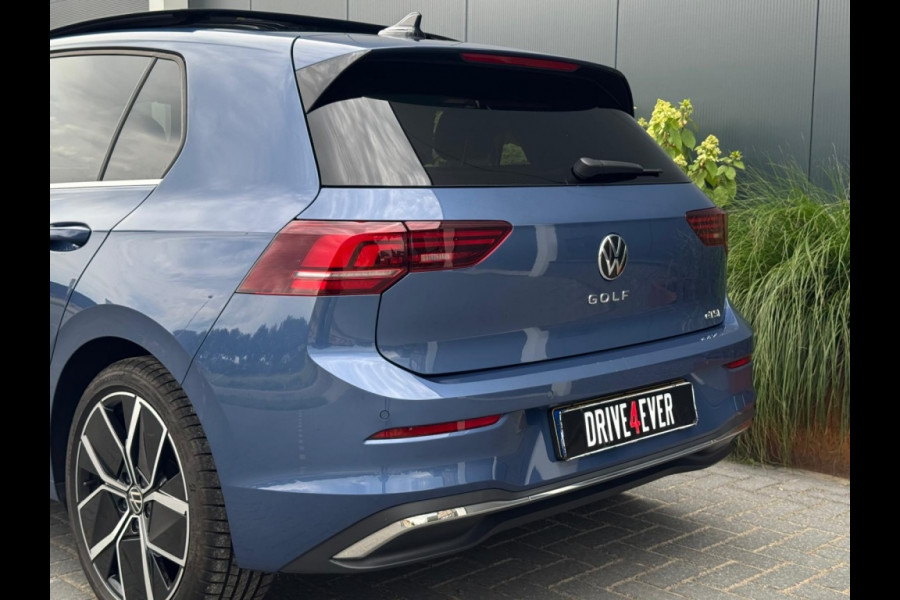 Volkswagen Golf 1.5 eTSI 50 Edt. FULL PANO NAVI CAMERA CLIMATE MASSAGE