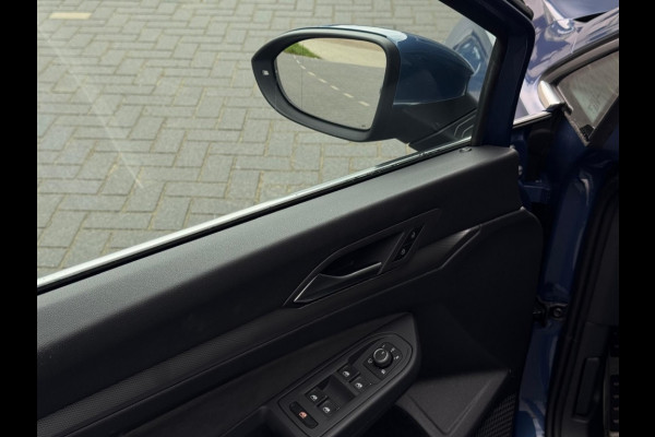 Volkswagen Golf 1.5 eTSI 50 Edt. FULL PANO NAVI CAMERA CLIMATE MASSAGE