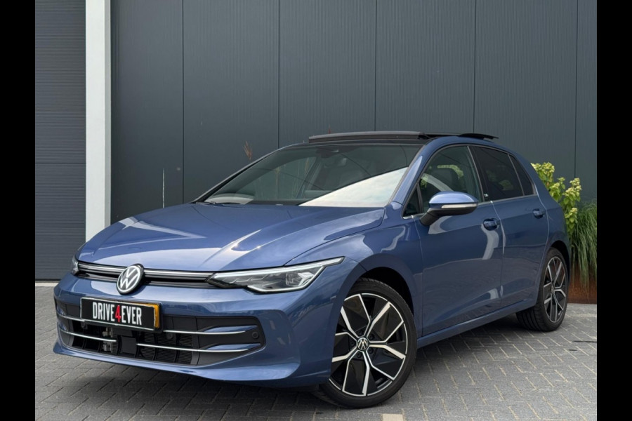 Volkswagen Golf 1.5 eTSI 50 Edt. FULL PANO NAVI CAMERA CLIMATE MASSAGE