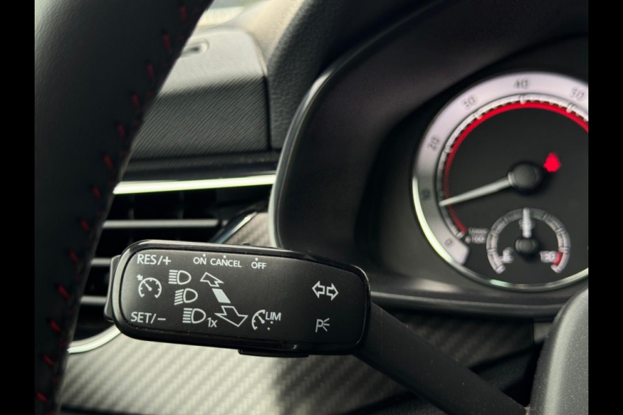 Škoda Kamiq 1.5 TSI MONTE CARLO 2022 PANO CARPLAY PDC GARANTIE 2027