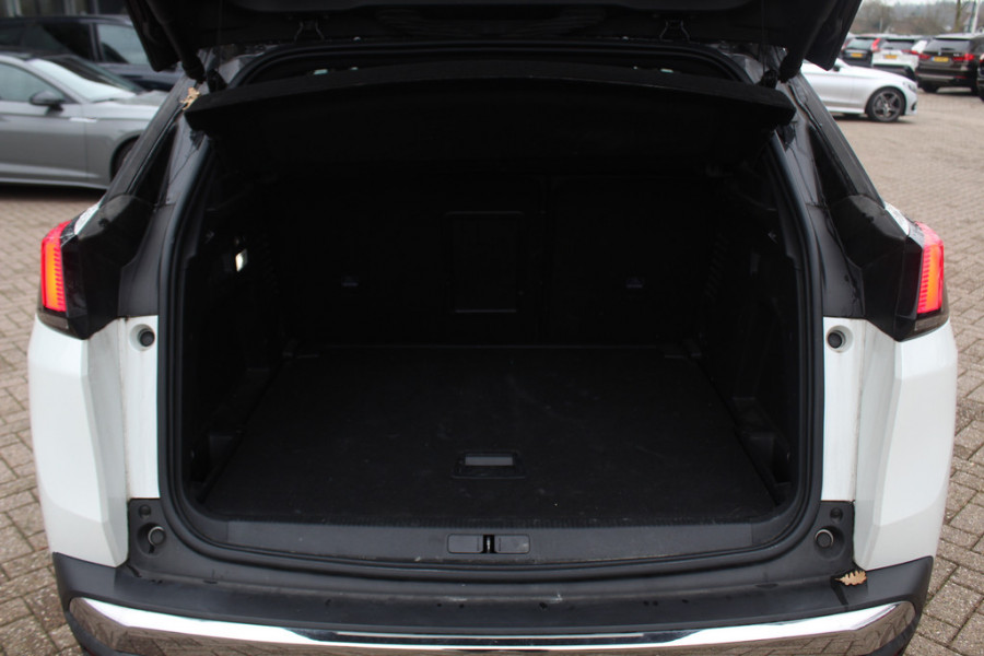 Peugeot 3008 1.6 e-THP GT Line / Trekhaak / Navigatie / Parkeerhulp V+A / 18'' / Half leder / Stoelverwarming / Cruise Control