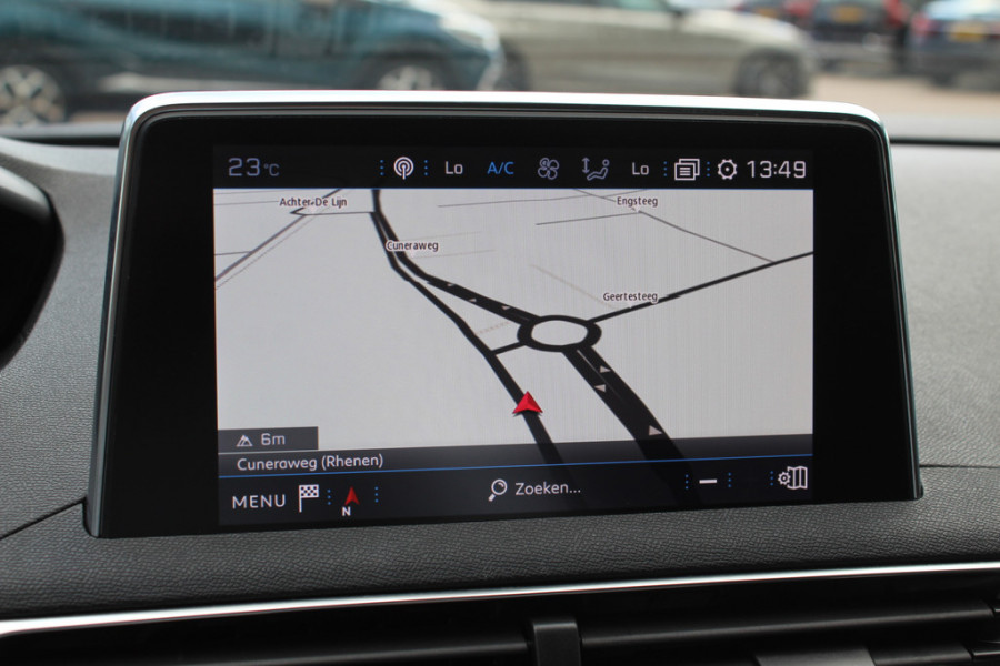 Peugeot 3008 1.6 e-THP GT Line / Trekhaak / Navigatie / Parkeerhulp V+A / 18'' / Half leder / Stoelverwarming / Cruise Control