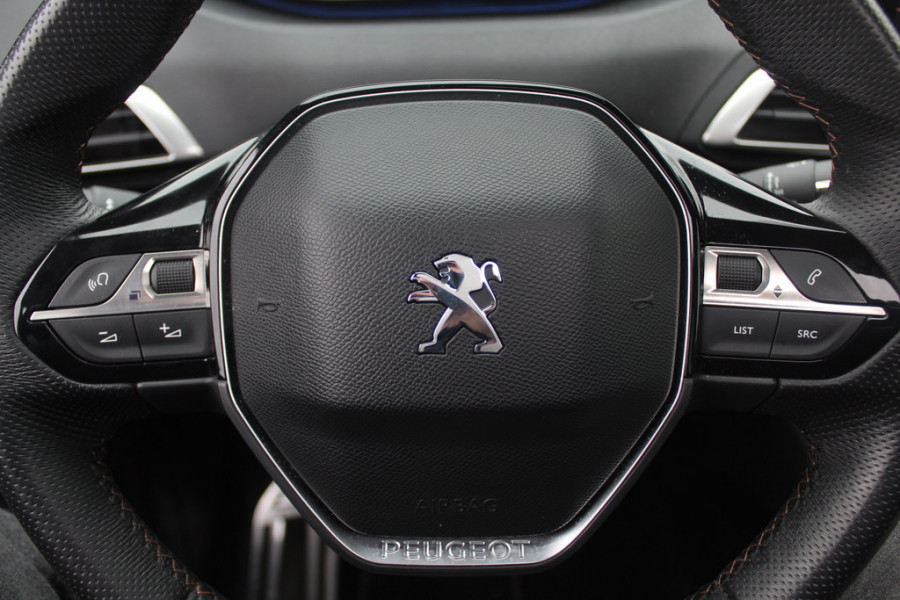 Peugeot 3008 1.6 e-THP GT Line / Trekhaak / Navigatie / Parkeerhulp V+A / 18'' / Half leder / Stoelverwarming / Cruise Control