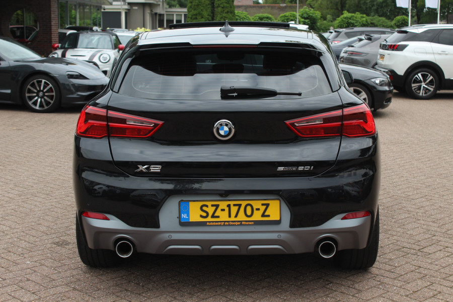 BMW X2 sDrive20i High Exe. M Sport / Panoramadak / Camera / Leder / 19'' / Harman Kardon / Navigatie / Stoelverwarming / Cruise Control