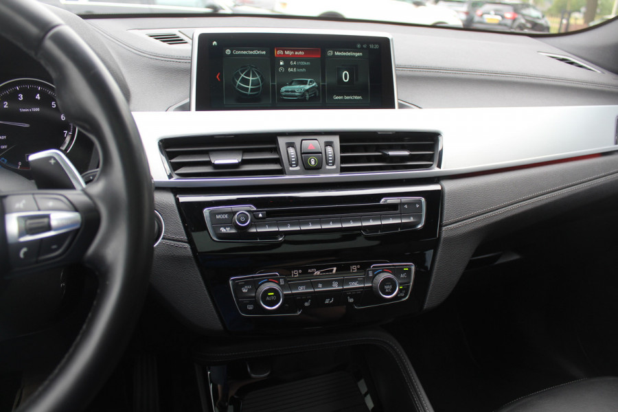 BMW X2 sDrive20i High Exe. M Sport / Panoramadak / Camera / Leder / 19'' / Harman Kardon / Navigatie / Stoelverwarming / Cruise Control