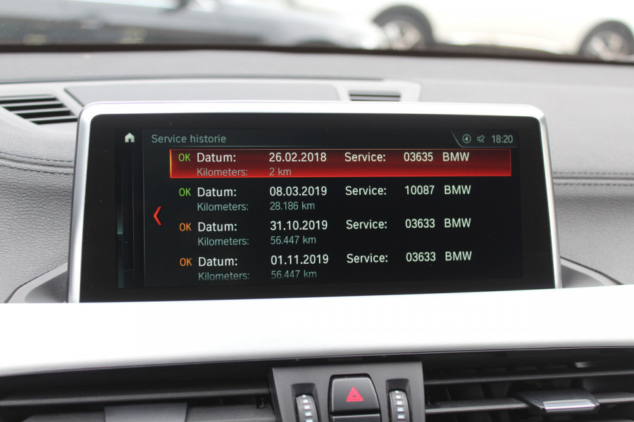 BMW X2 sDrive20i High Exe. M Sport / Panoramadak / Camera / Leder / 19'' / Harman Kardon / Navigatie / Stoelverwarming / Cruise Control