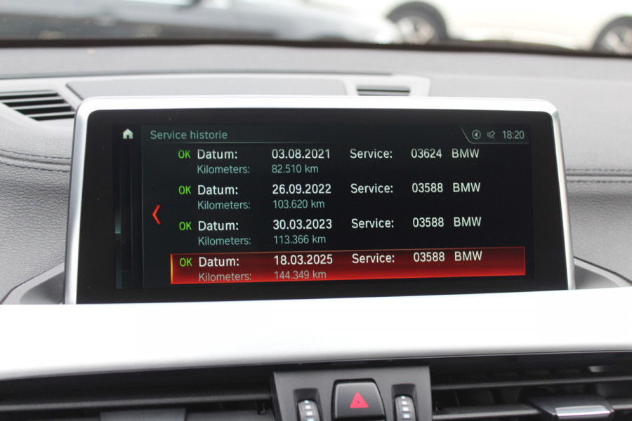 BMW X2 sDrive20i High Exe. M Sport / Panoramadak / Camera / Leder / 19'' / Harman Kardon / Navigatie / Stoelverwarming / Cruise Control