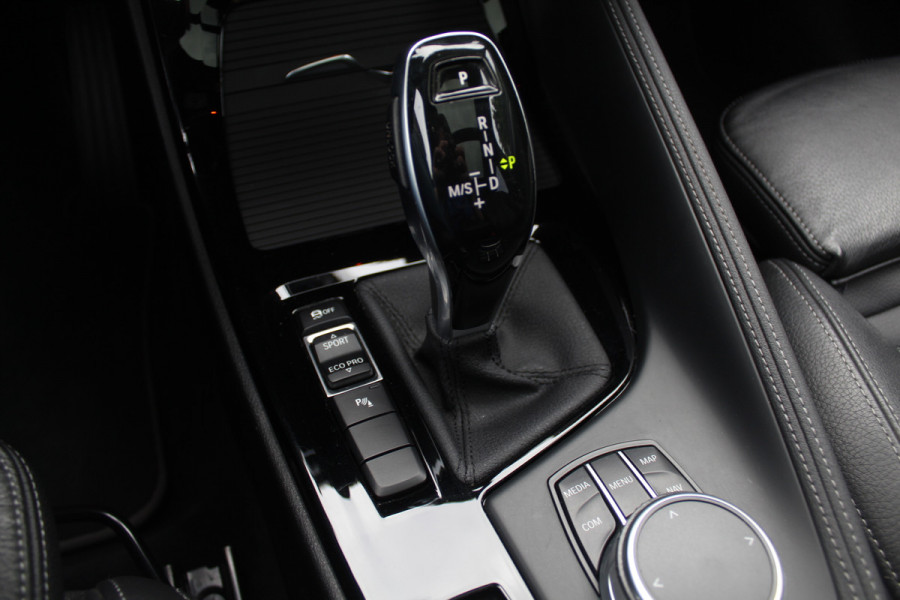 BMW X2 sDrive20i High Exe. M Sport / Panoramadak / Camera / Leder / 19'' / Harman Kardon / Navigatie / Stoelverwarming / Cruise Control