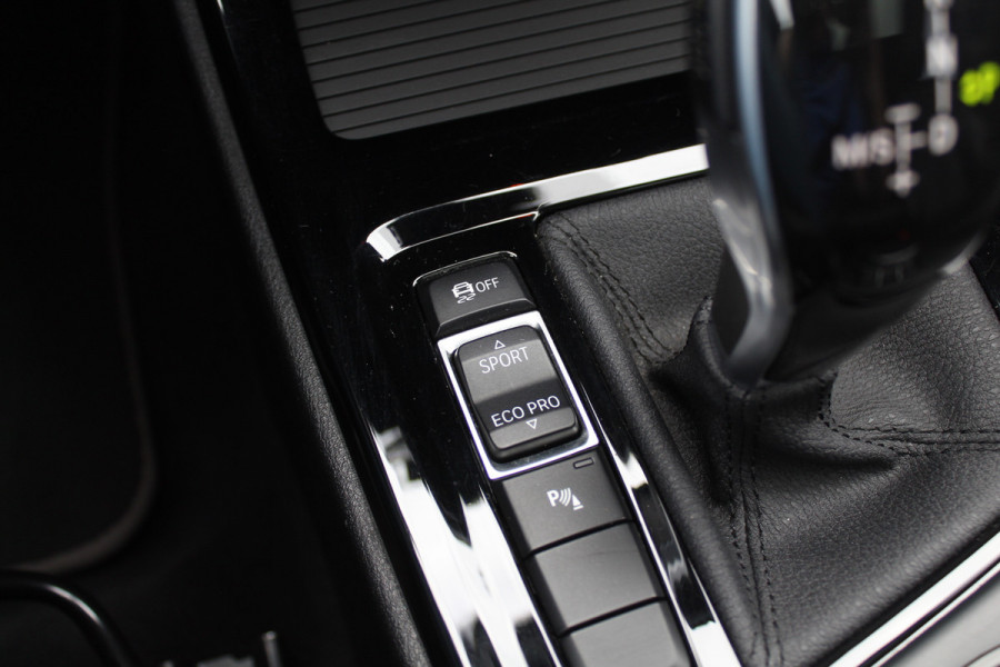BMW X2 sDrive20i High Exe. M Sport / Panoramadak / Camera / Leder / 19'' / Harman Kardon / Navigatie / Stoelverwarming / Cruise Control