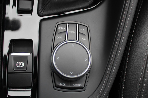 BMW X2 sDrive20i High Exe. M Sport / Panoramadak / Camera / Leder / 19'' / Harman Kardon / Navigatie / Stoelverwarming / Cruise Control