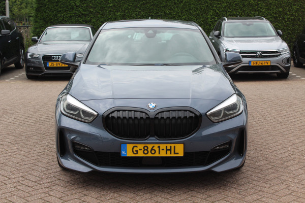 BMW 1-serie 118i Executive Ed. M Sport / Camera / Navigatie / 18'' / Sportstoelen / Stuur + Stoelverwarming / DAB / Cruise Control