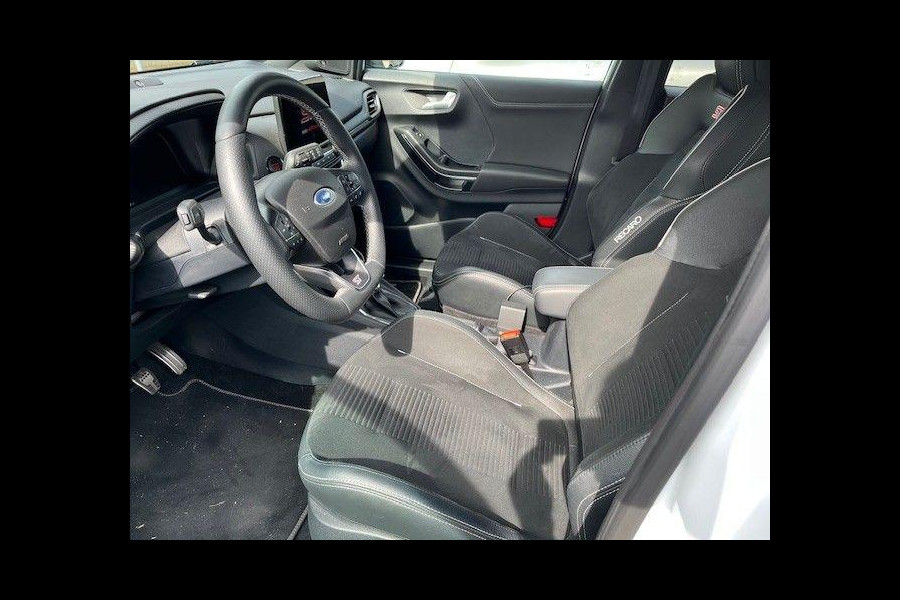 Ford Puma 1.5 EcoBoost ST-X | 200pk | NL auto | Camera | Climate control | Complete historie