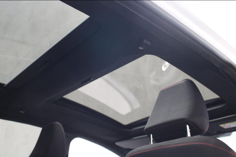 Ford Fiesta 1.0 EcoBoost Hybrid ST-Line X Camera/Pano/Carplay prijs is rijlaar incl 12 maanden bovag