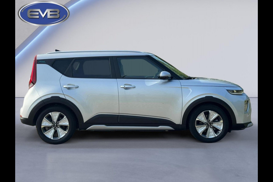 Kia e-Soul ComfortLine 64 kWh, 1e eigenaar,leder, achteruitrijcamera, 73000 km, Nederlandse auto met nationale auto pas