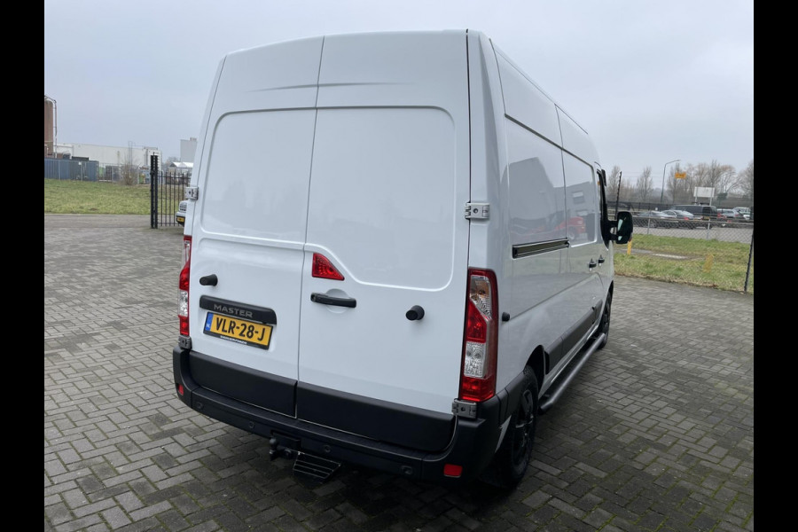 Renault Master T35 2.3 dCi 180PK L2H2 Airco | Navigatie | Camera