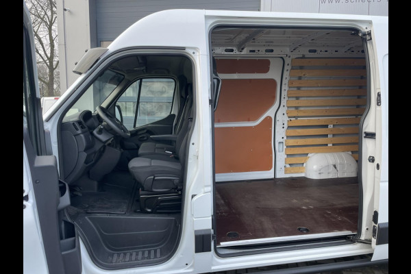 Renault Master T35 2.3 dCi 180PK L2H2 Airco | Navigatie | Camera