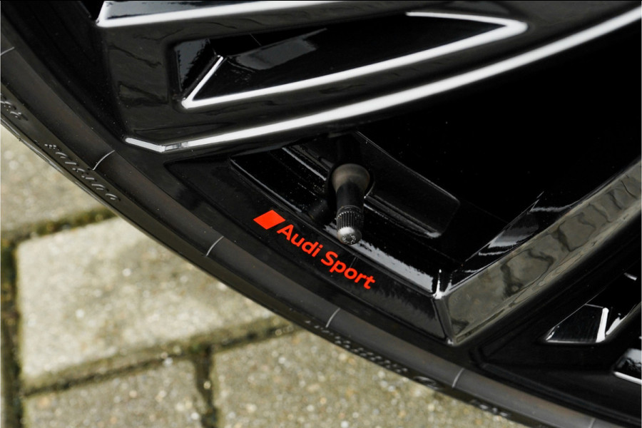 Audi Q8 60 TFSI e Quattro S Competition Pano B&O Trekhaak 4WS 23"