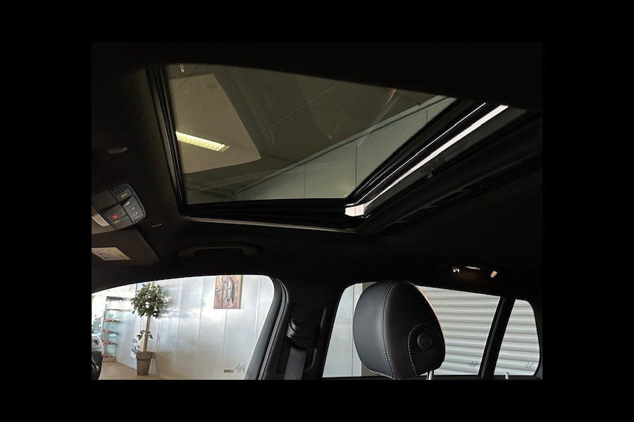 Mercedes-Benz EQC 400 4 Matic 80 kWh AMG STYLING-SCHUIFDAK-TREKHAAK-HEAD UP-MEMORY-SOUND-COMPLEET