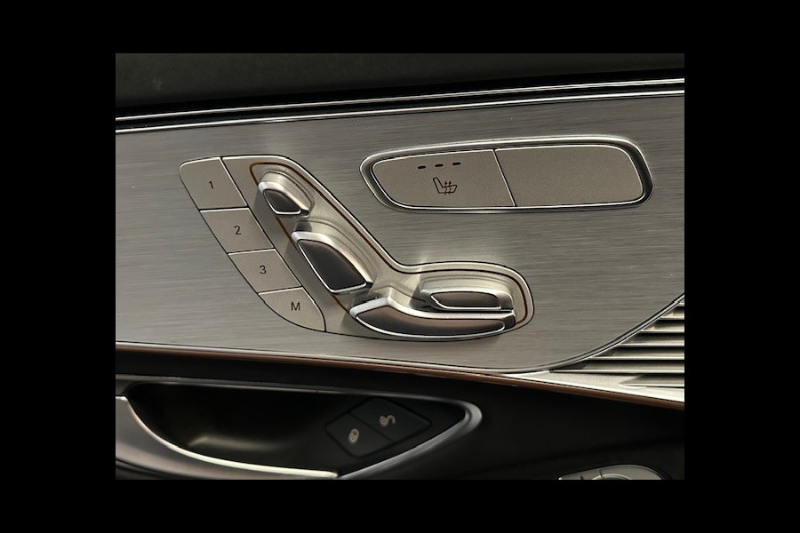 Mercedes-Benz EQC 400 4 Matic 80 kWh AMG STYLING-SCHUIFDAK-TREKHAAK-HEAD UP-MEMORY-SOUND-COMPLEET