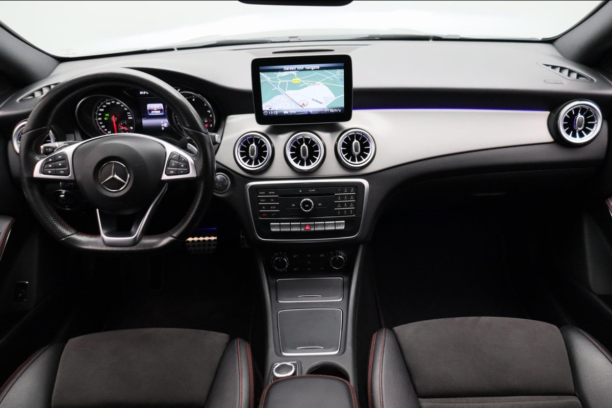 Mercedes-Benz CLA-Klasse 180 d Business Solution AMG * Origineel Nederlands * Camera Stoelverwarming Mercedes-Benz CLA-Klasse 180 d Business Solution AMG * Origineel Nederlands * Camera Stoelverwarming