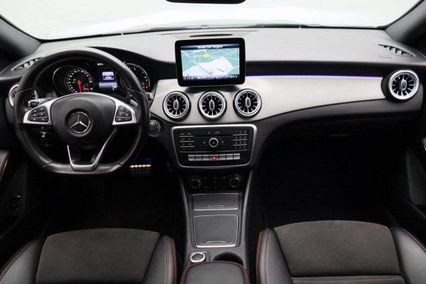 Mercedes-Benz CLA-Klasse 180 d Business Solution AMG * Origineel Nederlands * Camera Stoelverwarming