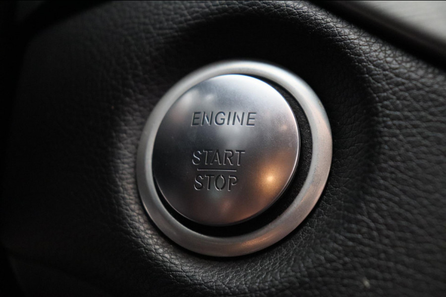 Mercedes-Benz CLA-Klasse 180 d Business Solution AMG * Origineel Nederlands * Camera Stoelverwarming