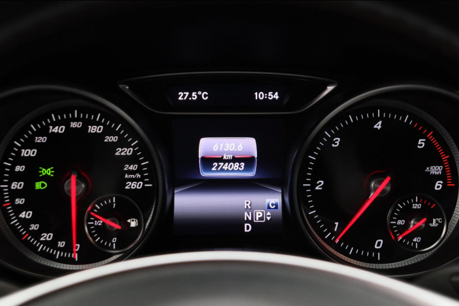 Mercedes-Benz CLA-Klasse 180 d Business Solution AMG * Origineel Nederlands * Camera Stoelverwarming